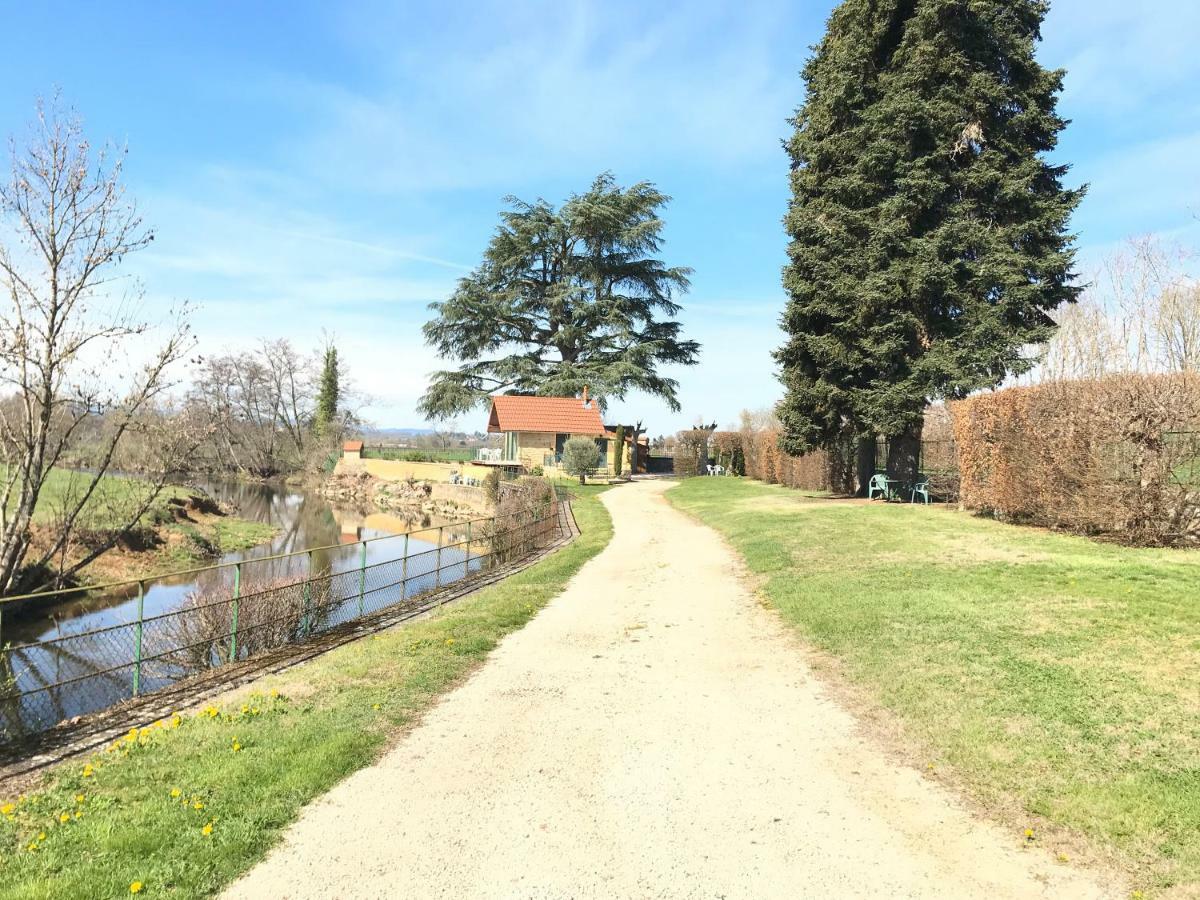 Вилла Domaine Borchamps. Saint-Nizier-sous-Charlieu Экстерьер фото